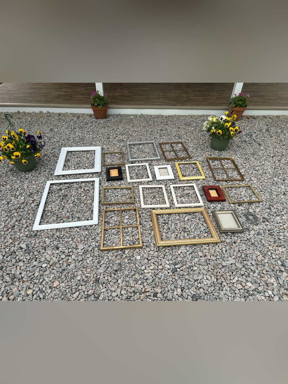 Wood / Plastic Mixed Frames Art Decor Gallery Lot